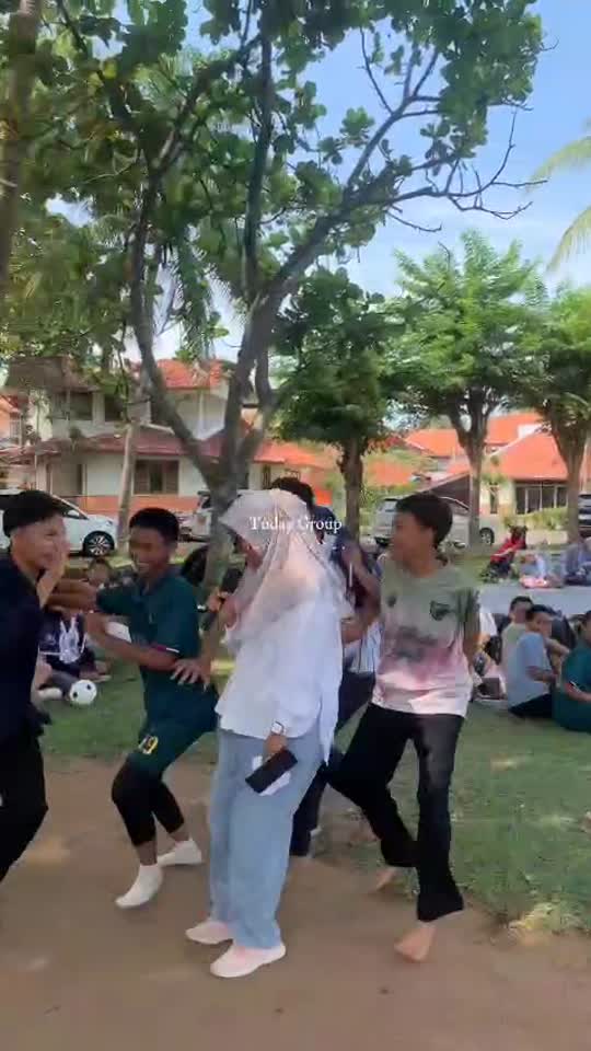 Keseruan bersama